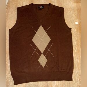 Men's Brown Argyle V-Neck Sweater Vest — Classic Knit
